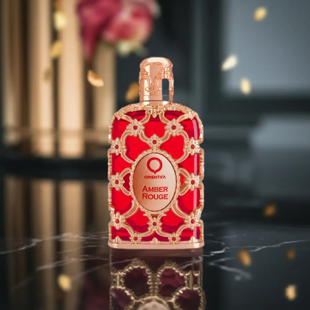 Frasco de perfume unisex de Loweelo en una presentación elegante y minimalista, sobre un fondo beige cómodo.